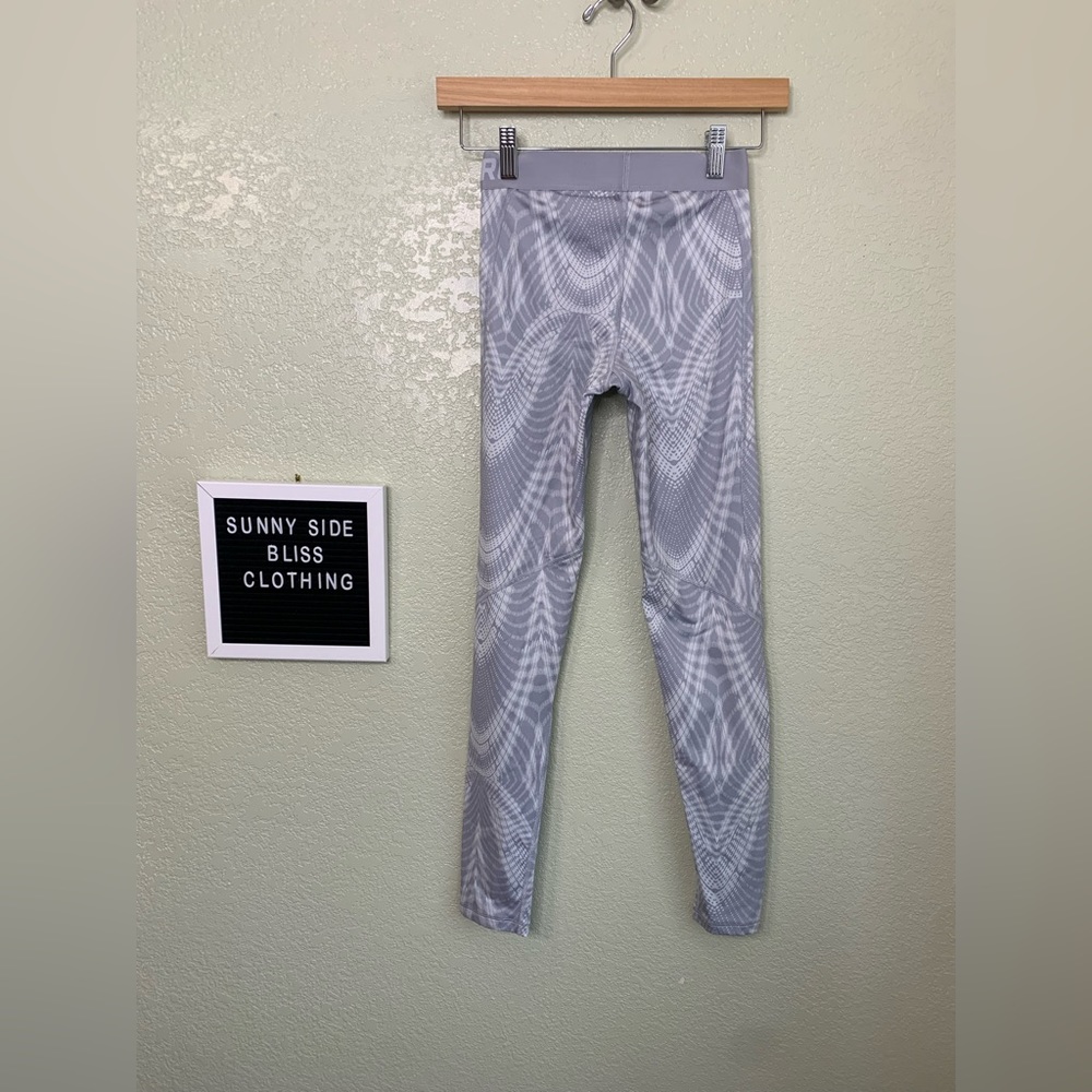 Nike Pro High Rise Gray Legging with White Designs Size Extra Small - Picture 12 of 12